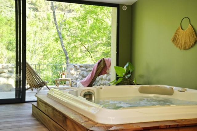 Hotel Restaurant & Spa E Caselle ヴナコ エクステリア 写真